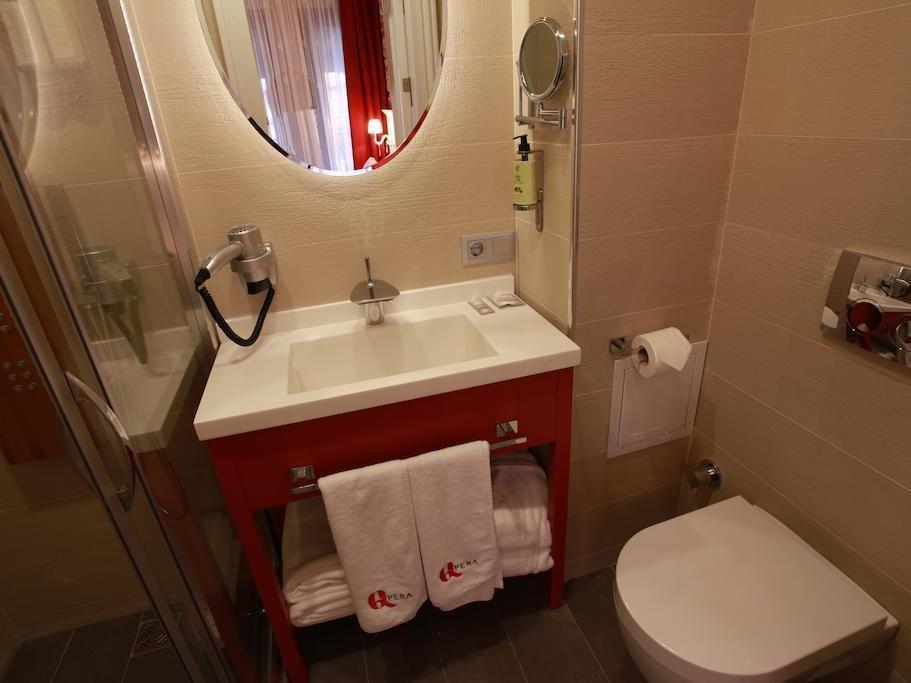 Q Pera Hotel (Adults Only) Istanboel Buitenkant foto