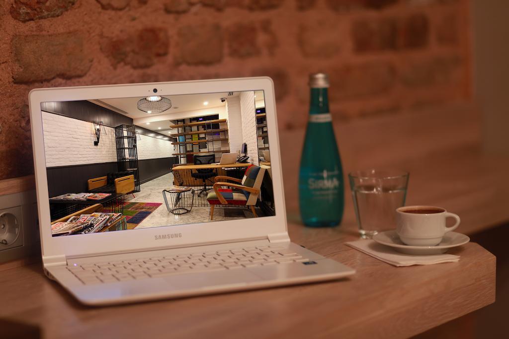 Q Pera Hotel (Adults Only) Istanboel Buitenkant foto