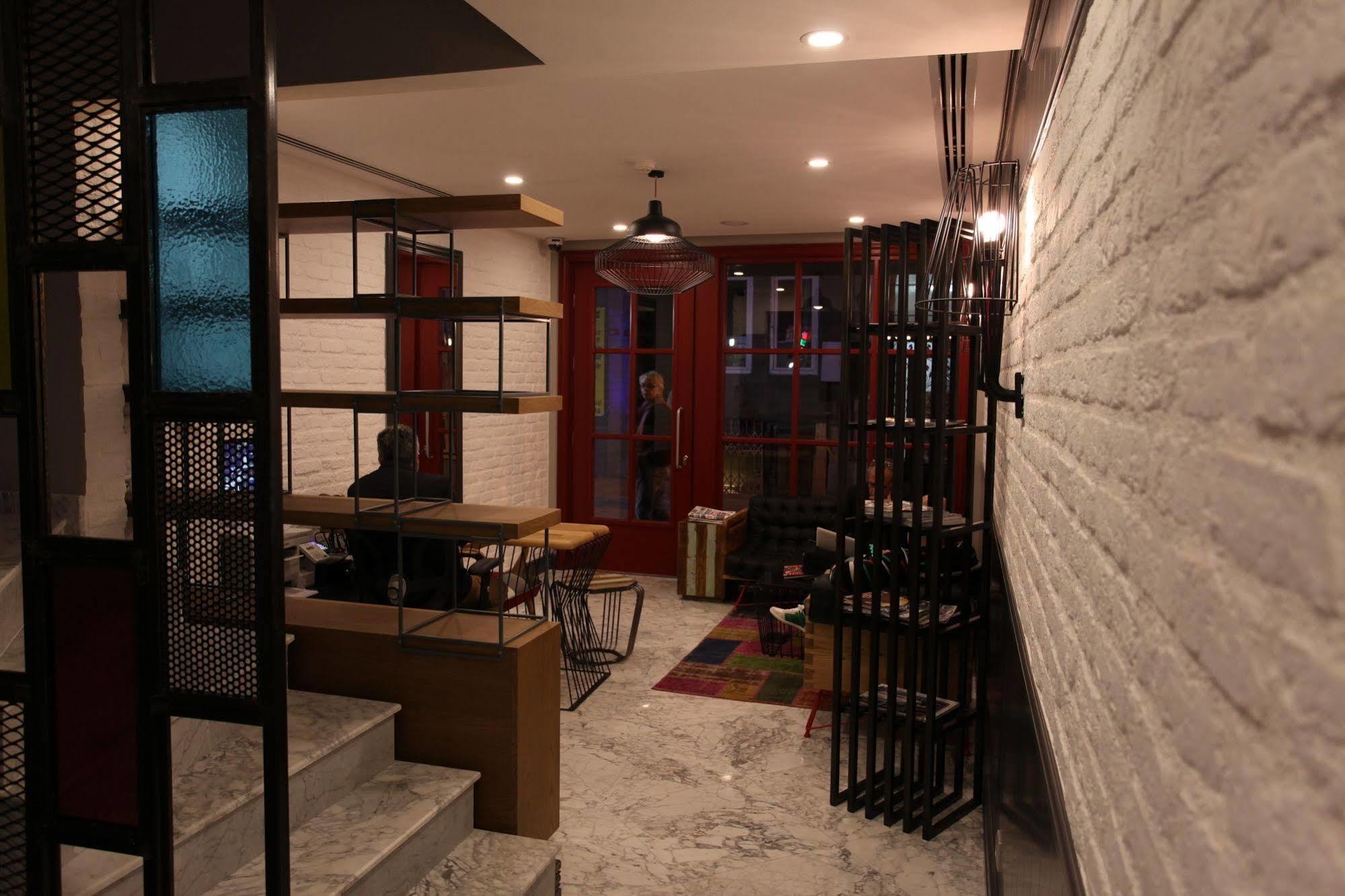 Q Pera Hotel (Adults Only) Istanboel Buitenkant foto
