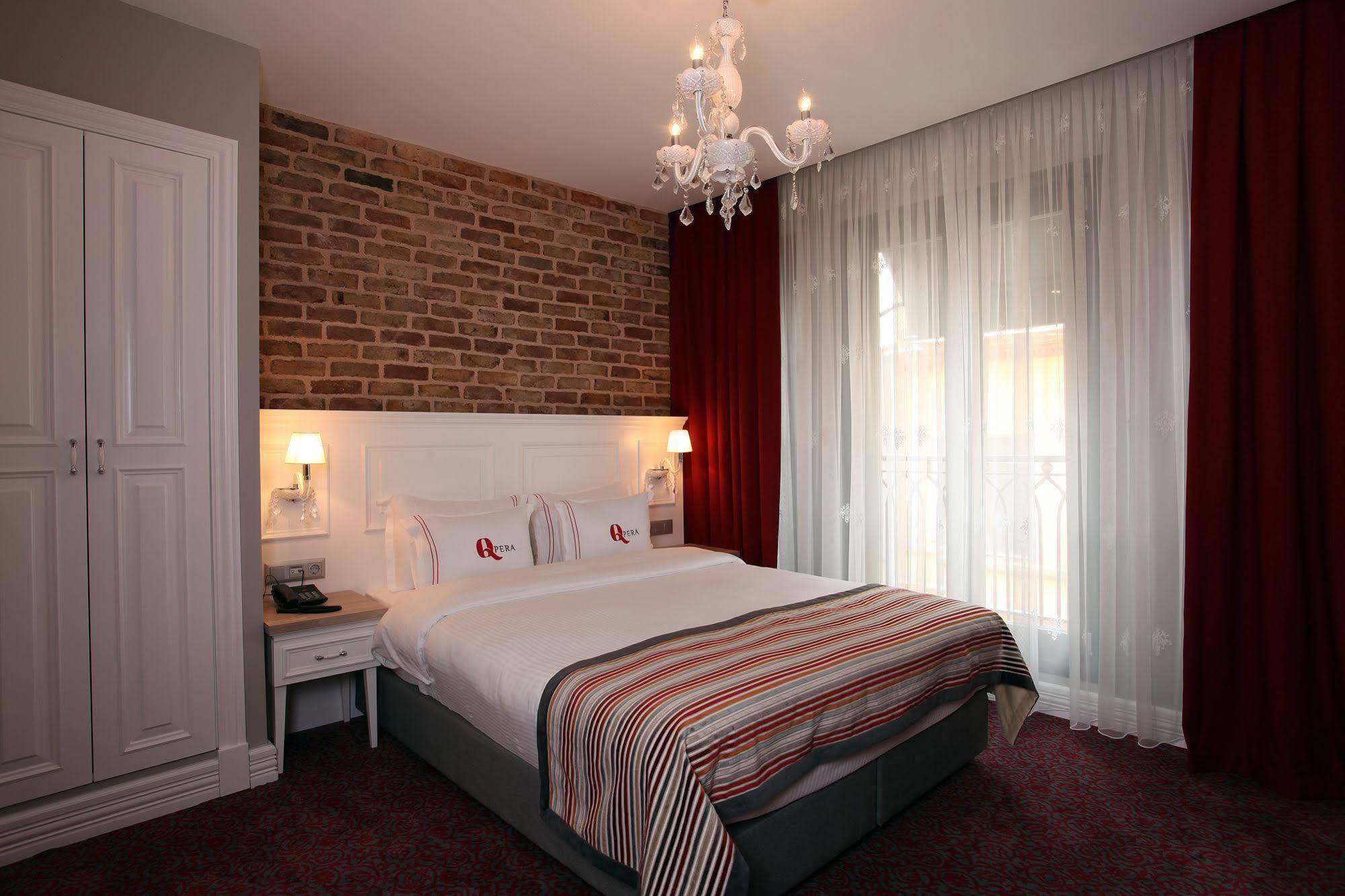 Q Pera Hotel (Adults Only) Istanboel Buitenkant foto