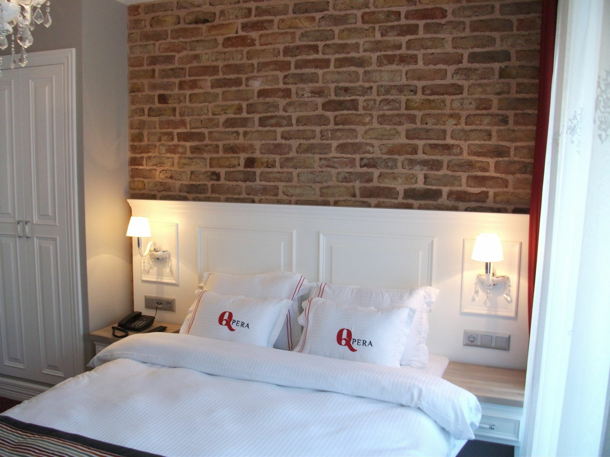 Q Pera Hotel (Adults Only) Istanboel Buitenkant foto